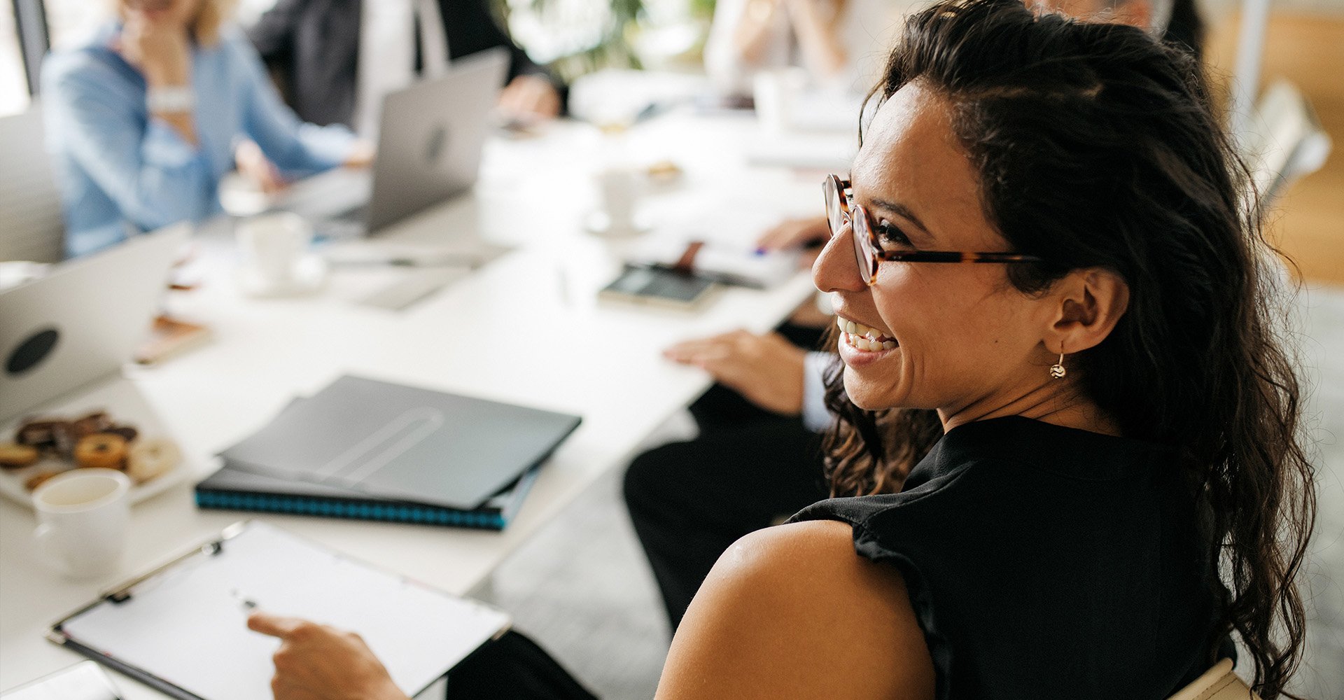 people-office-good-meeting-hero